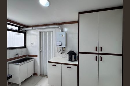 Apartamento à venda com 177m², 3 quartos e 3 vagas Cozinha e Área de Serviço