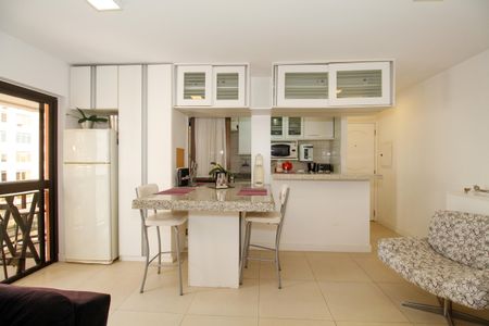 Apartamento à venda com 63m², 2 quartos e 2 vagasSala/Quarto Reversível