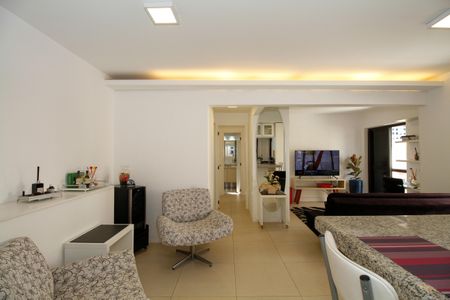 Apartamento à venda com 63m², 2 quartos e 2 vagasSala/Quarto Reversível