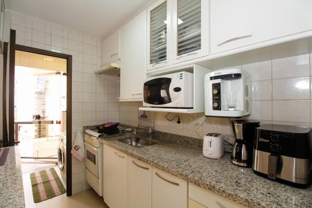 Apartamento à venda com 63m², 2 quartos e 2 vagasCozinha