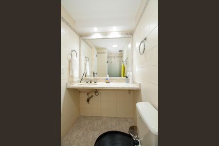 Apartamento à venda com 63m², 2 quartos e 2 vagasBanheiro Social