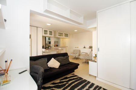 Apartamento à venda com 63m², 2 quartos e 2 vagasSala/Quarto Reversível