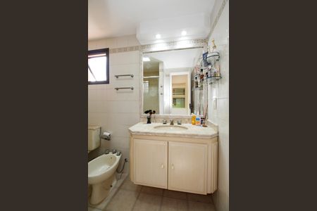 Apartamento à venda com 63m², 2 quartos e 2 vagasBanheiro da Suíte