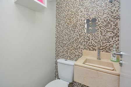 Casa à venda com 88m², 3 quartos e 2 vagasLavabo