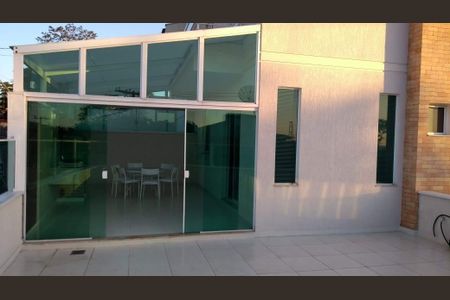 Casa à venda com 220m², 3 quartos e 3 vagas
