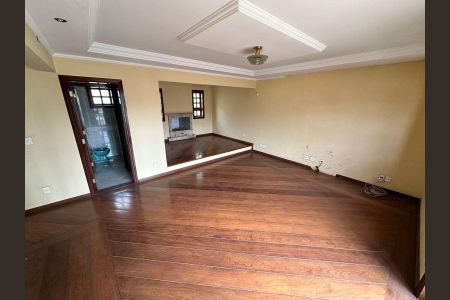 Casa à venda com 3 quartos, 347m² em Anhangabaú, Jundiaí