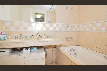 Apartamento à venda com 111m², 2 quartos e 2 vagas