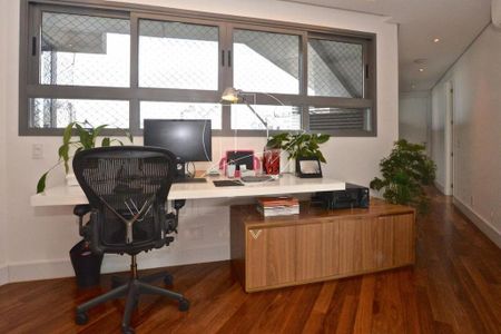 Apartamento à venda com 286m², 3 quartos e 4 vagas