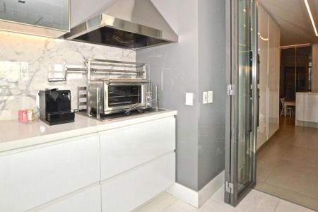 Apartamento à venda com 286m², 3 quartos e 4 vagas