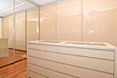 Apartamento à venda com 286m², 3 quartos e 4 vagas