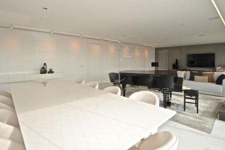 Apartamento à venda com 286m², 3 quartos e 4 vagas