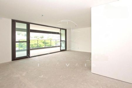 Apartamento à venda com 203m², 4 quartos e 3 vagas