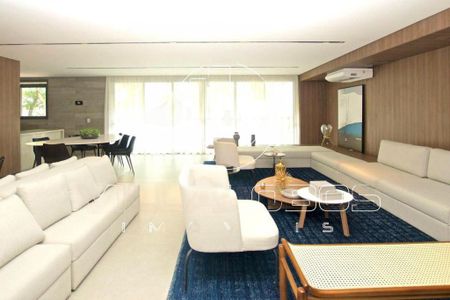 Apartamento à venda com 203m², 4 quartos e 3 vagas