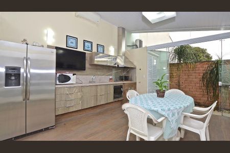 Casa à venda com 403m², 4 quartos e 6 vagas