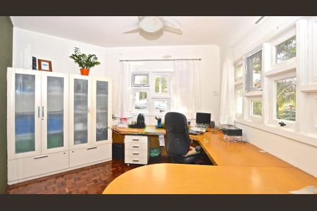 Casa à venda com 403m², 4 quartos e 6 vagas