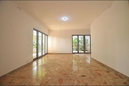 Casa à venda com 478m², 4 quartos e 5 vagas