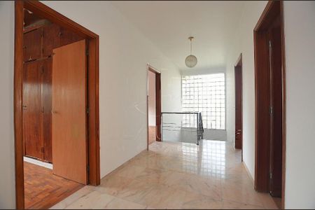 Casa à venda com 478m², 4 quartos e 5 vagas