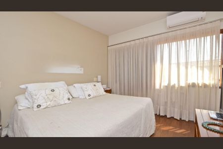 Casa à venda com 400m², 4 quartos e sem vaga