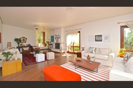 Casa à venda com 400m², 4 quartos e sem vaga