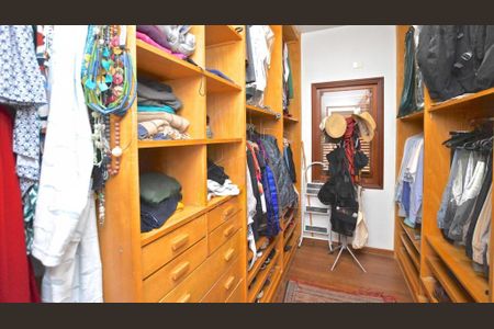 Casa à venda com 400m², 4 quartos e sem vaga