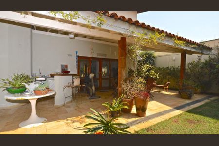 Casa à venda com 400m², 4 quartos e sem vaga