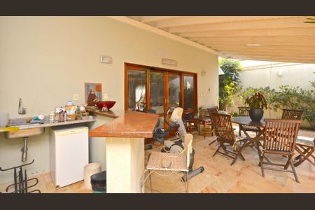 Casa à venda com 400m², 4 quartos e sem vaga