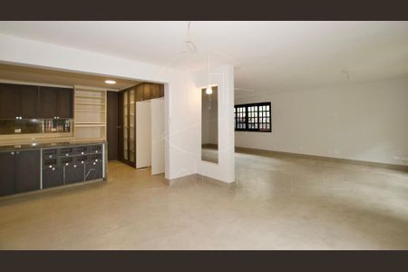 Casa à venda com 215m², 3 quartos e 2 vagas