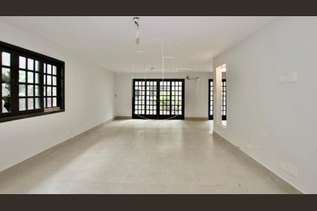 Casa à venda com 215m², 3 quartos e 2 vagas