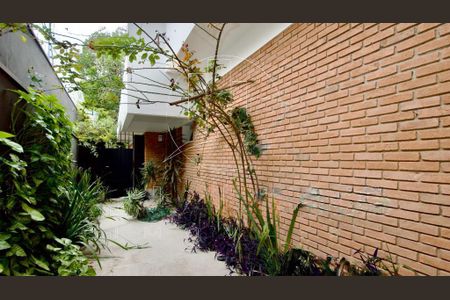 Casa à venda com 215m², 3 quartos e 2 vagas