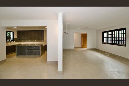 Casa à venda com 215m², 3 quartos e 2 vagas