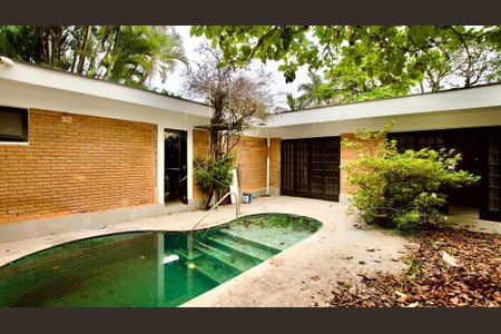 Casa à venda com 215m², 3 quartos e 2 vagas