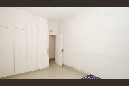 Casa à venda com 215m², 3 quartos e 2 vagas