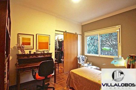 Casa à venda com 4 quartos, 400m² em Boaçava, São Paulo