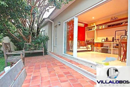 Casa à venda com 4 quartos, 400m² em Boaçava, São Paulo