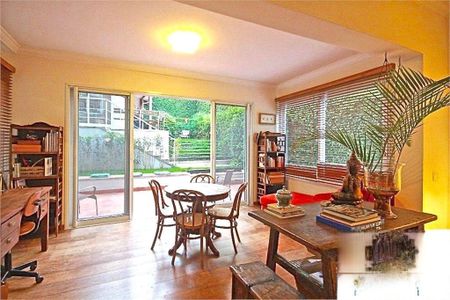 Casa à venda com 4 quartos, 400m² em Boaçava, São Paulo