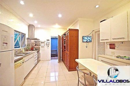 Casa à venda com 4 quartos, 400m² em Boaçava, São Paulo