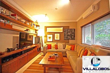 Casa à venda com 4 quartos, 400m² em Boaçava, São Paulo