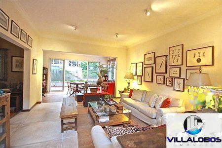 Casa à venda com 4 quartos, 400m² em Boaçava, São Paulo