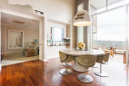 Apartamento à venda com 319m², 4 quartos e 5 vagas