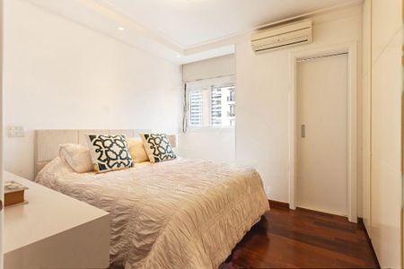 Apartamento à venda com 319m², 4 quartos e 5 vagas