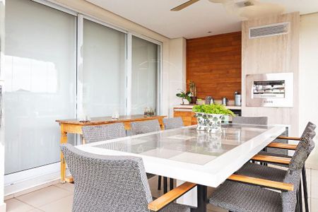 Apartamento à venda com 319m², 4 quartos e 5 vagas