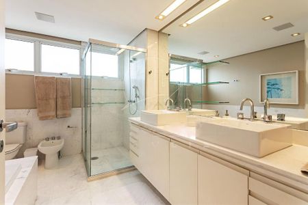 Apartamento à venda com 319m², 4 quartos e 5 vagas