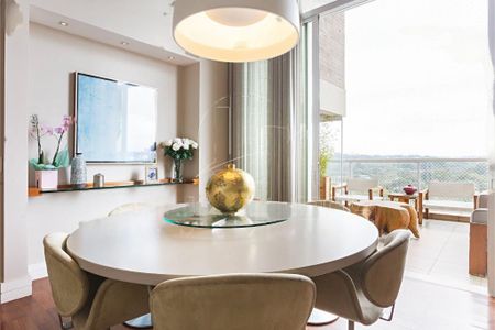 Apartamento à venda com 319m², 4 quartos e 5 vagas