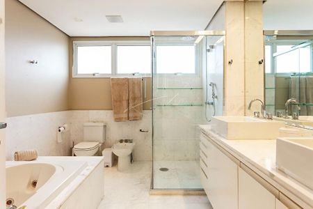 Apartamento à venda com 319m², 4 quartos e 5 vagas