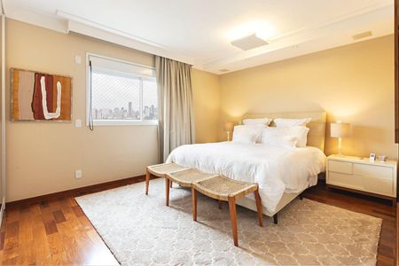 Apartamento à venda com 319m², 4 quartos e 5 vagas