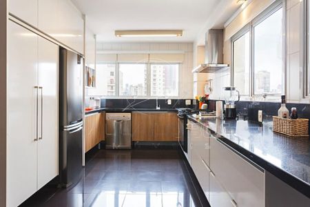 Apartamento à venda com 319m², 4 quartos e 5 vagas