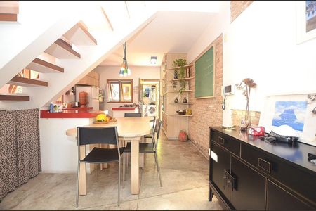 Casa à venda com 191m², 2 quartos e 1 vaga