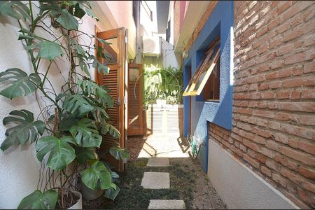 Casa à venda com 191m², 2 quartos e 1 vaga