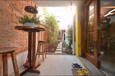 Casa à venda com 191m², 2 quartos e 1 vaga