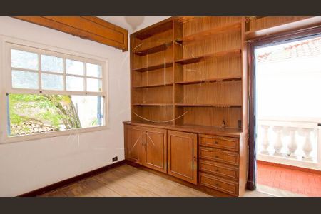 Casa à venda com 4 quartos, 318m² em Vila Madalena, São Paulo